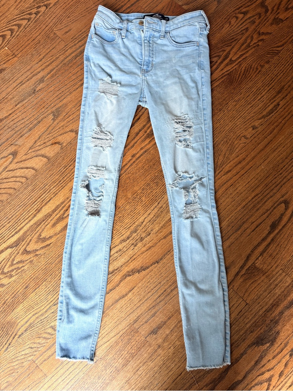Hollister Light Wash Distressed Women’s Skinny Jeans 1L w25L28